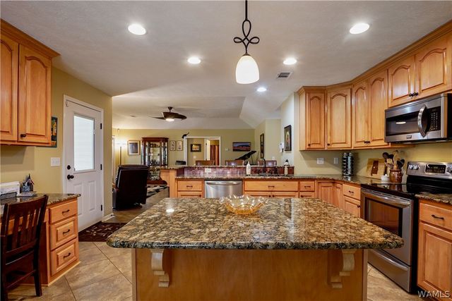 1875 Walnut, Centreville, AL 35042