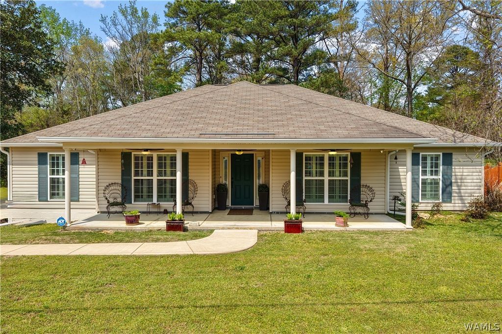 1875 Walnut, Centreville, AL 35042