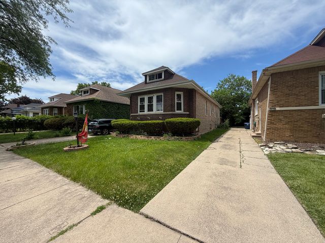 1428 S 13TH Avenue, Maywood, IL 60153