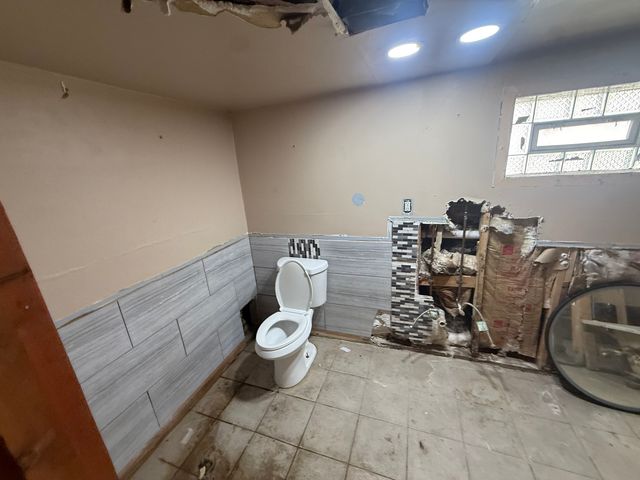 1428 S 13TH Avenue, Maywood, IL 60153