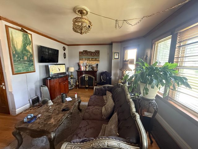 1428 S 13TH Avenue, Maywood, IL 60153