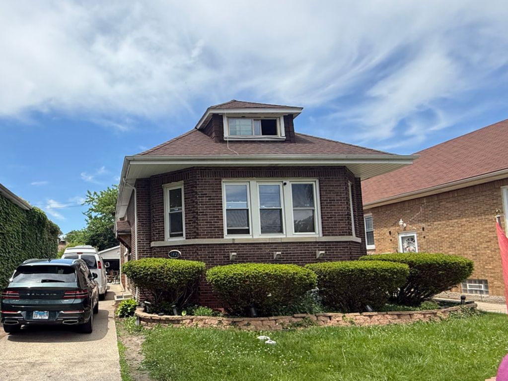 1428 S 13TH Avenue, Maywood, IL 60153