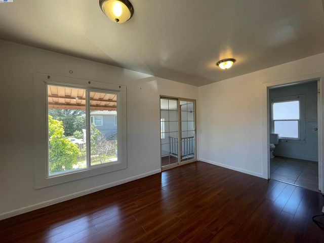 3635 Quigley St, Oakland, CA 94619