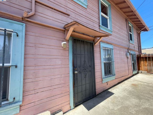 3635 Quigley St, Oakland, CA 94619
