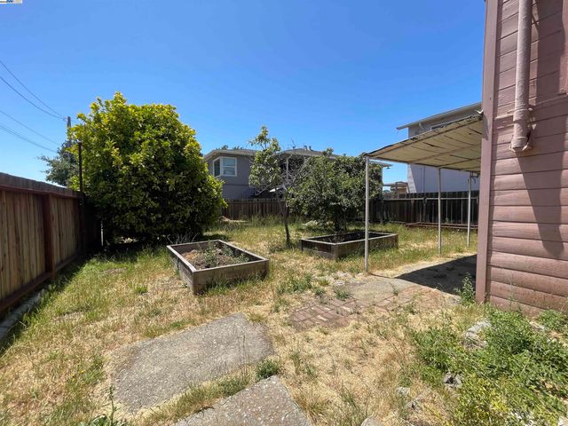 3635 Quigley St, Oakland, CA 94619