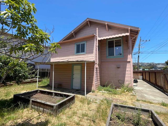 3635 Quigley St, Oakland, CA 94619