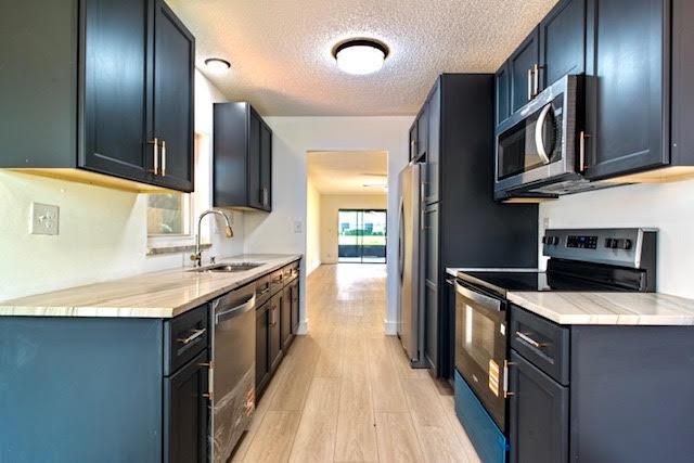 5430 Mirror Lakes Boulevard, Boynton Beach, FL 33472