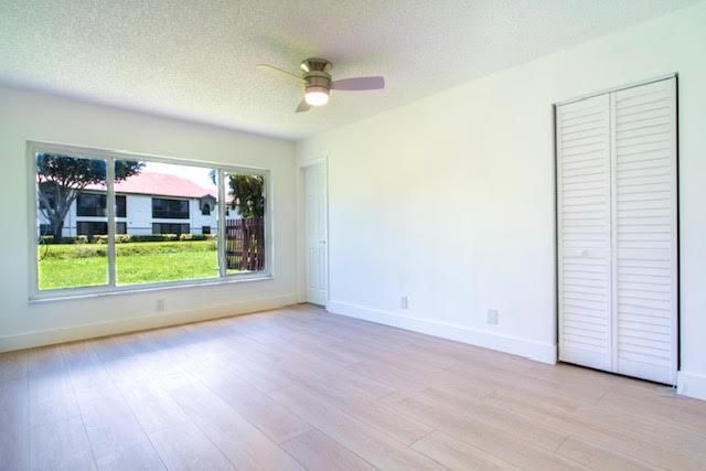 5430 Mirror Lakes Boulevard, Boynton Beach, FL 33472
