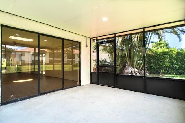 5430 Mirror Lakes Boulevard, Boynton Beach, FL 33472