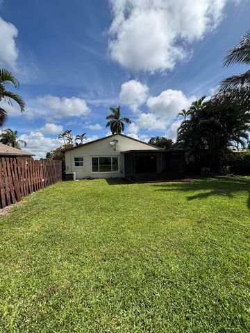 5430 Mirror Lakes Boulevard, Boynton Beach, FL 33472