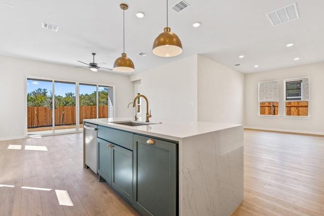 342 Heritage Forest Parkway, Dripping Springs, TX 78620