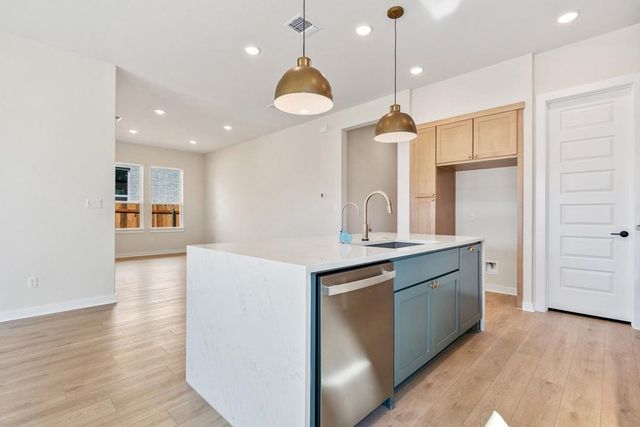 342 Heritage Forest Parkway, Dripping Springs, TX 78620