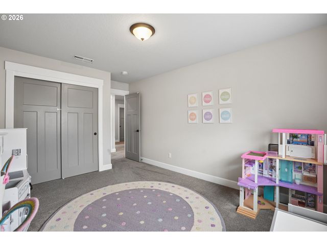896 Se 43RD Ave, Hillsboro, OR 97123