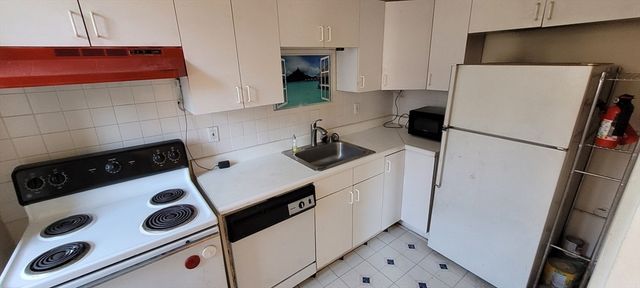 96 E Brookline St 3, Boston, MA 02118