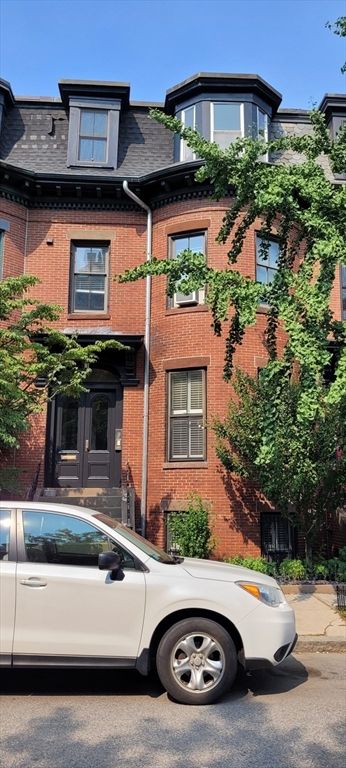 96 E Brookline St 3, Boston, MA 02118