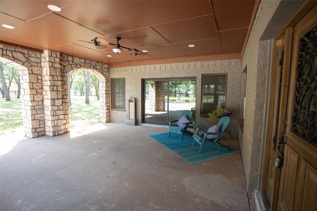 162 Eastledge Drive, Graham, TX 76450