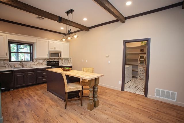 162 Eastledge Drive, Graham, TX 76450