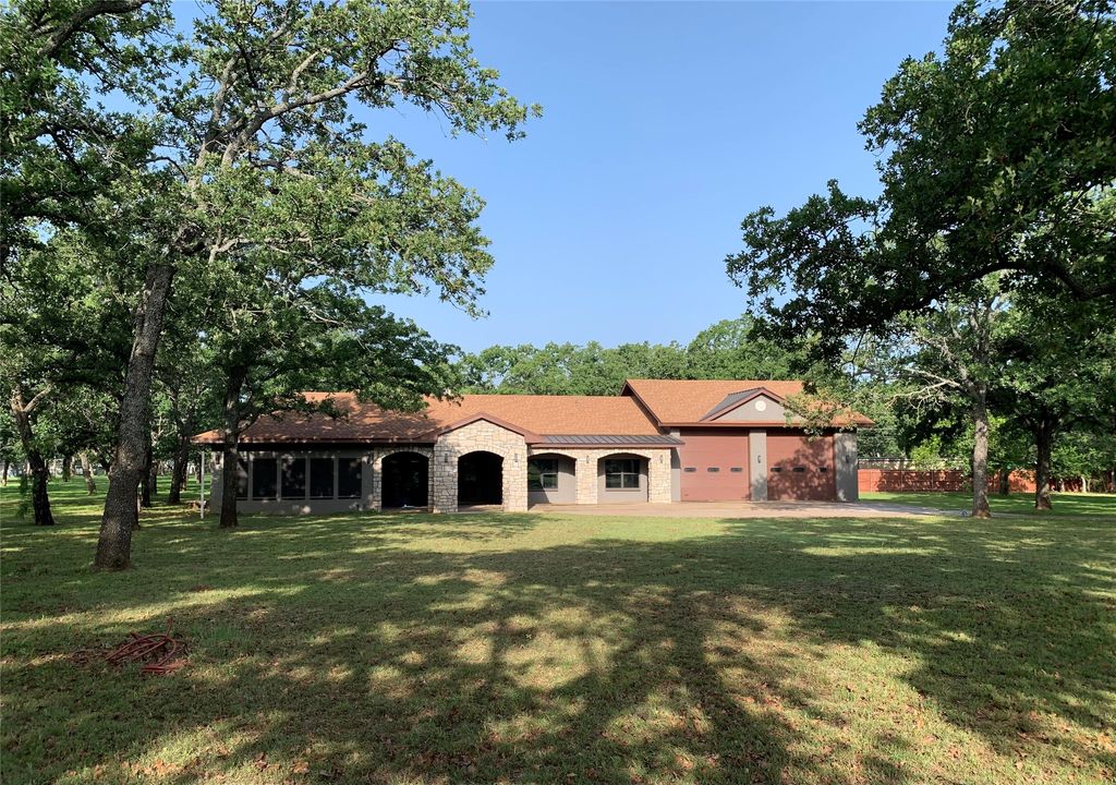 162 Eastledge Drive, Graham, TX 76450