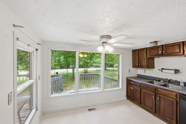 10075 Buckner Ridge Road, Bon Aqua, TN 37025