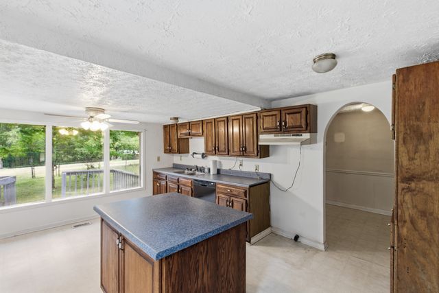 10075 Buckner Ridge Road, Bon Aqua, TN 37025