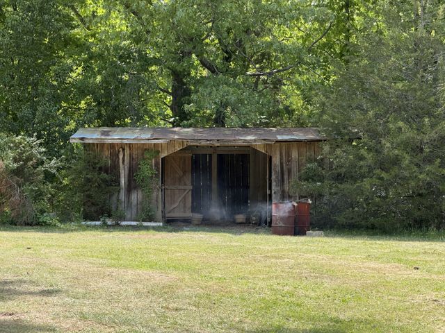 10075 Buckner Ridge Road, Bon Aqua, TN 37025