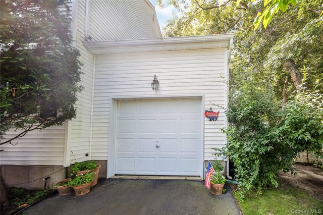 10 Gaetano Lane, Coram, NY 11727