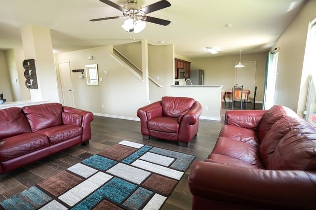 7077 Seton Hall Drive, Fort Worth, TX 76120