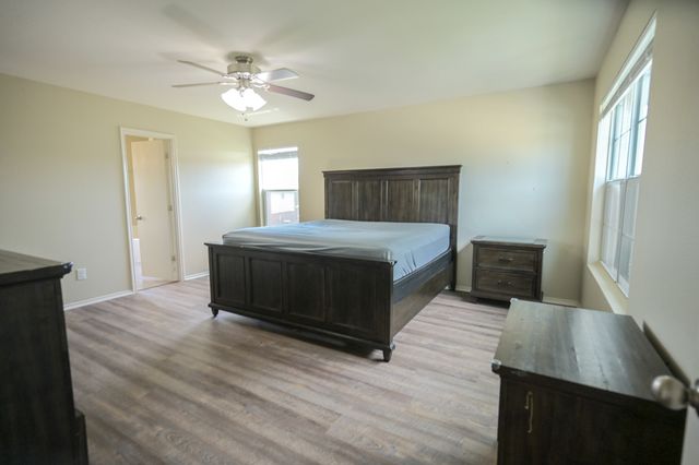 7077 Seton Hall Drive, Fort Worth, TX 76120