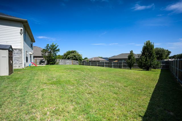 7077 Seton Hall Drive, Fort Worth, TX 76120
