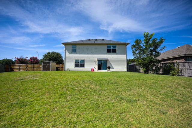 7077 Seton Hall Drive, Fort Worth, TX 76120
