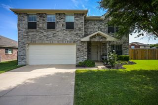 7077 Seton Hall Drive, Fort Worth, TX 76120