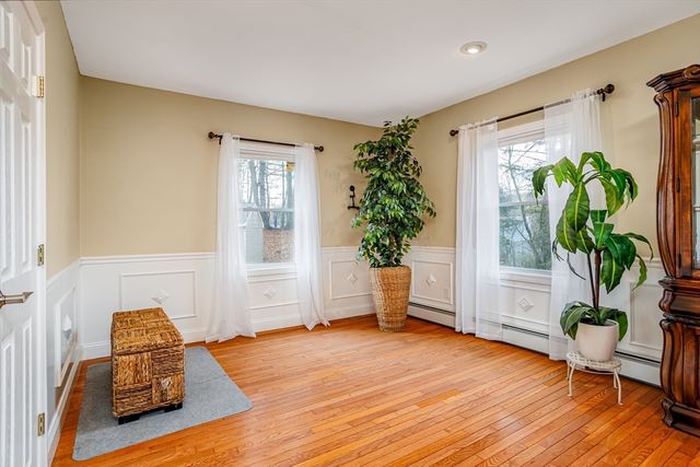 12 Cole Farm Rd, Lancaster, MA 01523