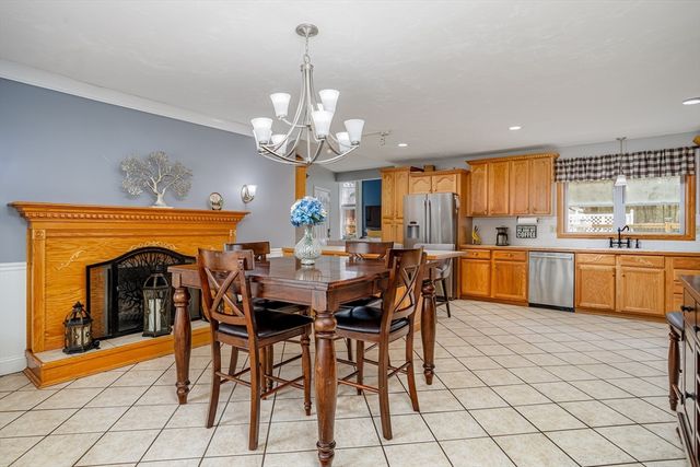 12 Cole Farm Rd, Lancaster, MA 01523
