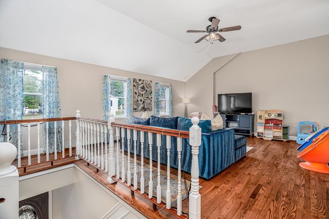 12 Cole Farm Rd, Lancaster, MA 01523