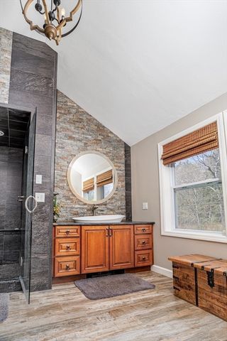 12 Cole Farm Rd, Lancaster, MA 01523