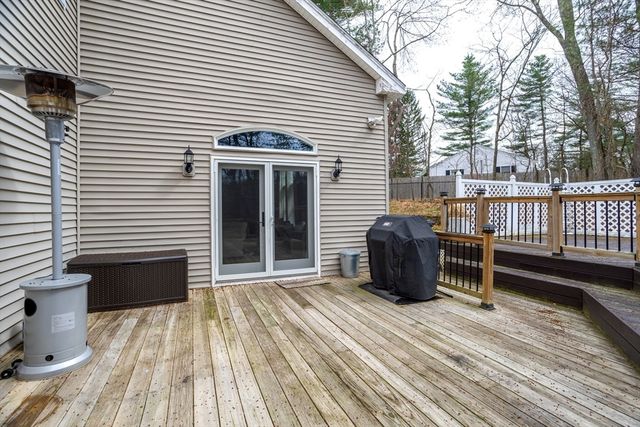 12 Cole Farm Rd, Lancaster, MA 01523