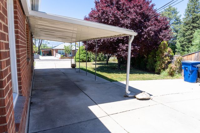 4505 S HOLLADAY CIR, Holladay, UT 84117