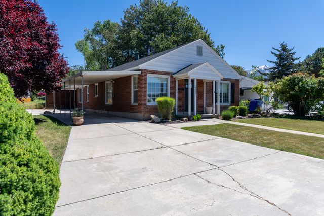 4505 S HOLLADAY CIR, Holladay, UT 84117