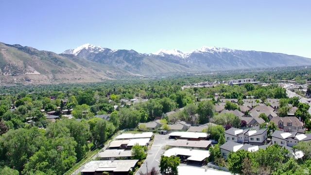 4505 S HOLLADAY CIR, Holladay, UT 84117