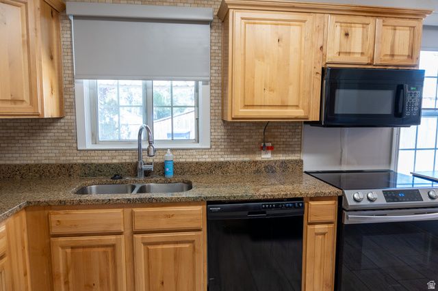 4505 S HOLLADAY CIR, Holladay, UT 84117