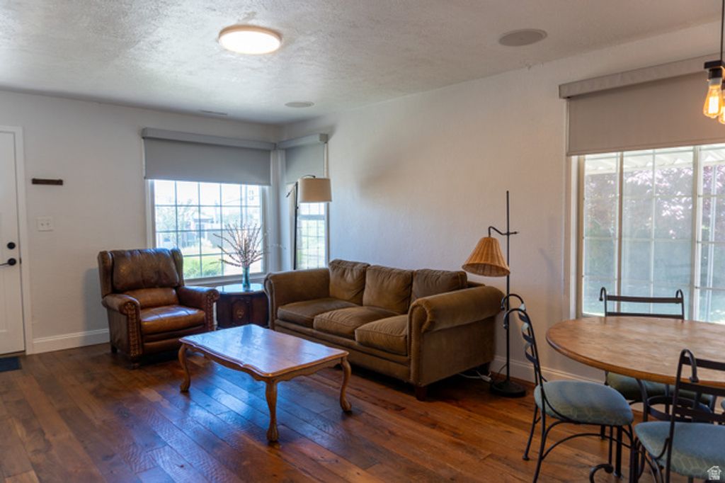 Image 2 of property listing at 4505 S HOLLADAY CIR, Holladay, UT 84117