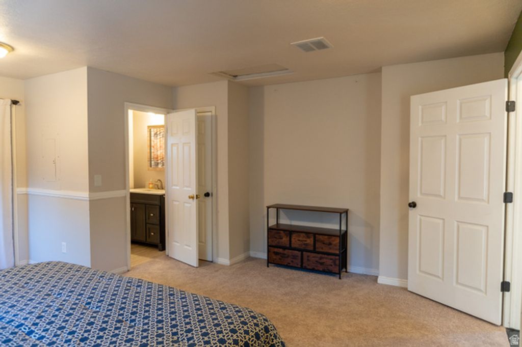 Image 16 of property listing at 4505 S HOLLADAY CIR, Holladay, UT 84117