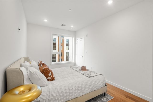 267 Old Colony 503, Boston, MA 02127