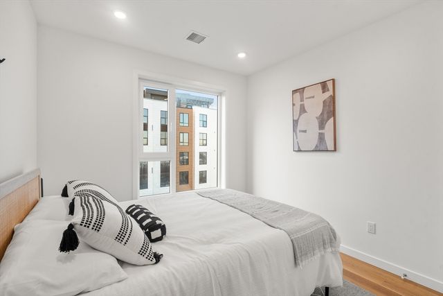 267 Old Colony 503, Boston, MA 02127