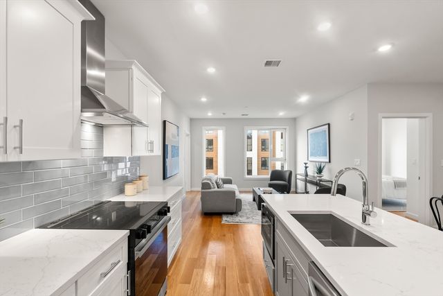 267 Old Colony 503, Boston, MA 02127