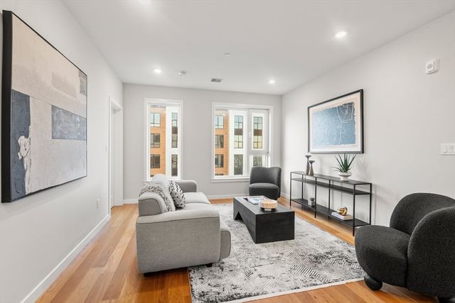 267 Old Colony 503, Boston, MA 02127