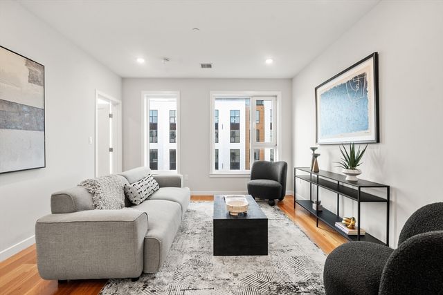 267 Old Colony 503, Boston, MA 02127