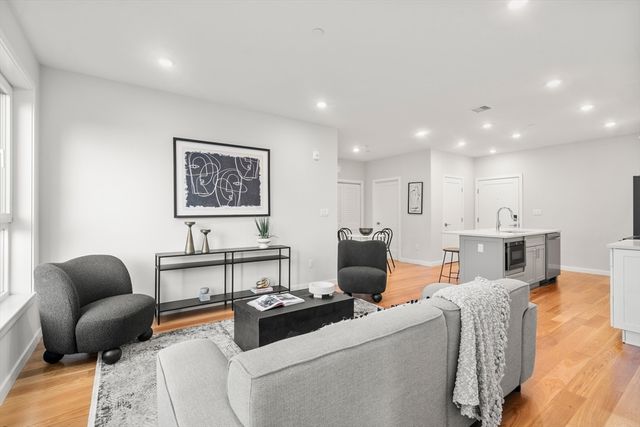 267 Old Colony 503, Boston, MA 02127