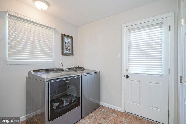 42 JOANS LN, Berlin, NJ 08009