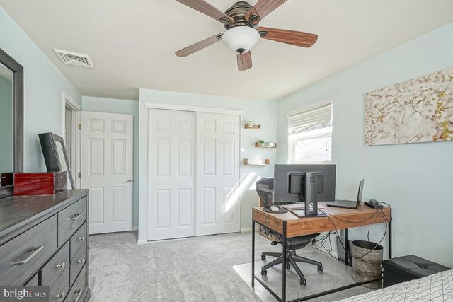 42 JOANS LN, Berlin, NJ 08009